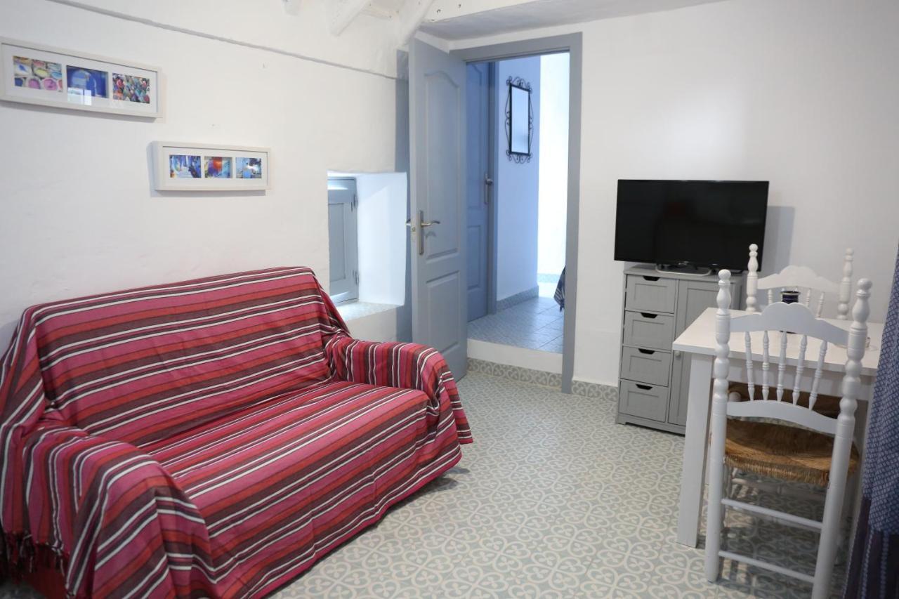Vivienda Turistica De Alojamiento Rural Silla Vieja เวเฮร์ เด ลา ฟรอนเตรา ภายนอก รูปภาพ