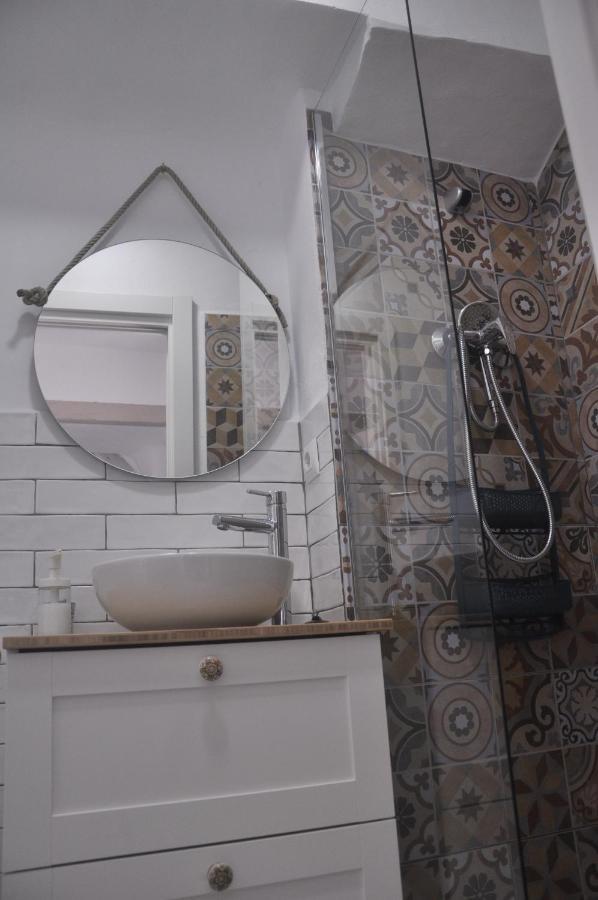 Vivienda Turistica De Alojamiento Rural Silla Vieja เวเฮร์ เด ลา ฟรอนเตรา ภายนอก รูปภาพ